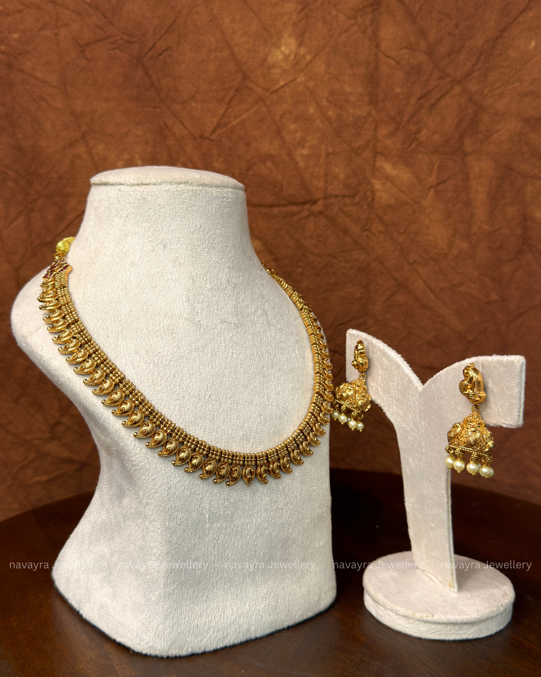 Manjo Antique Gold Finish Necklace with Earring Set